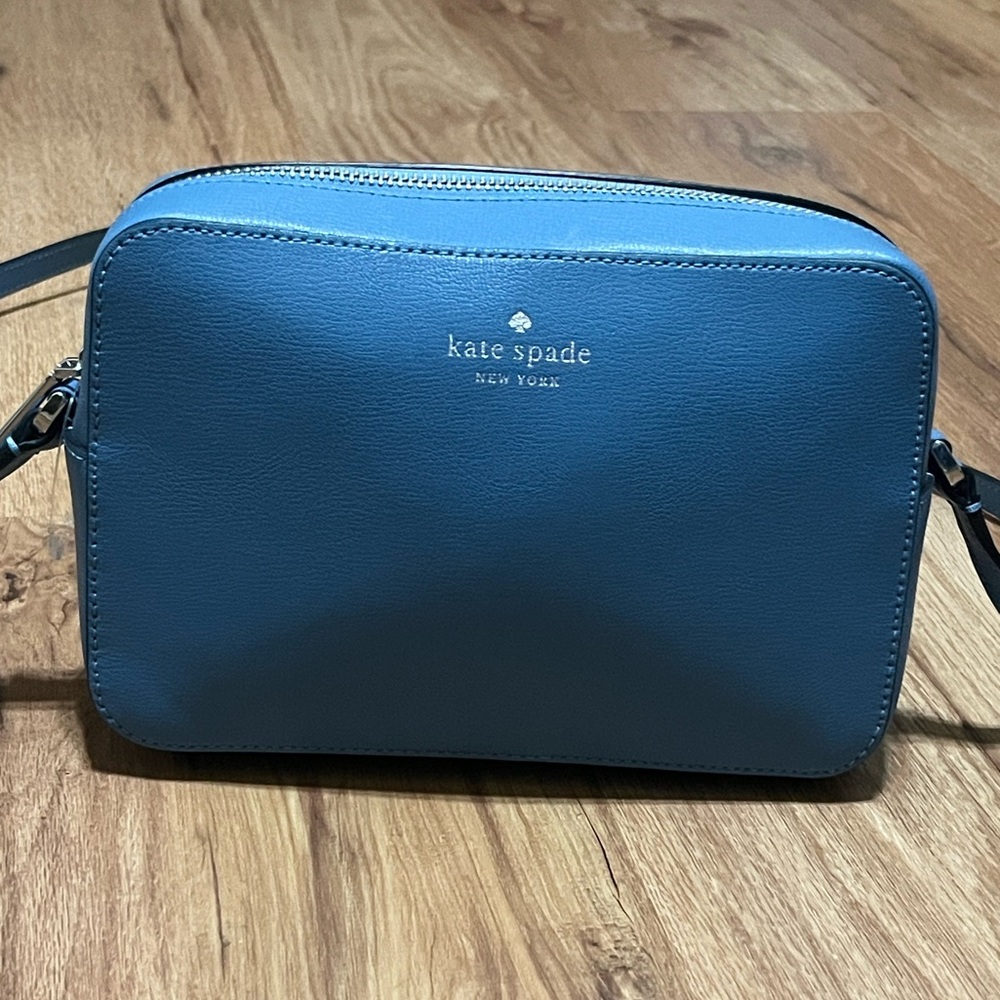 Kate Spade camera bag style crossbody bag, NWOT